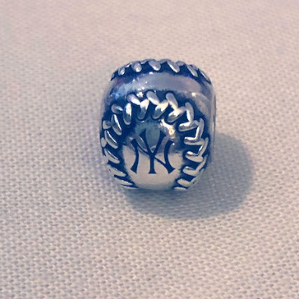 New York Yankee charm